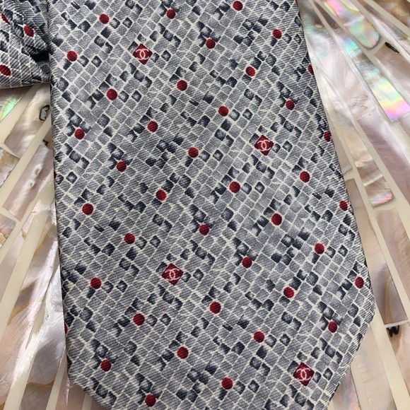 CHANEL 100% Silk Tie CC Logo Tie — Gray/Red/Black - Picture 11 of 14